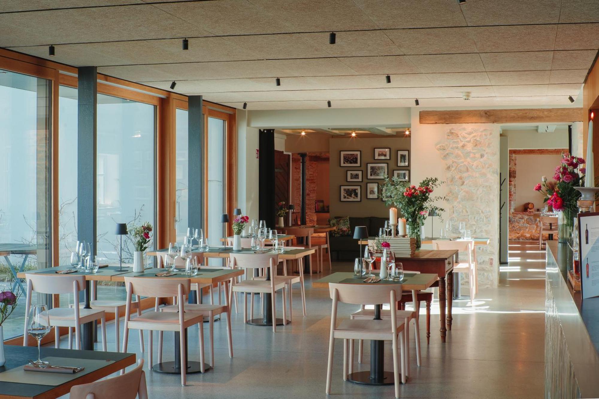 Sternen Bohlingen Aparthotel Ngoại thất bức ảnh